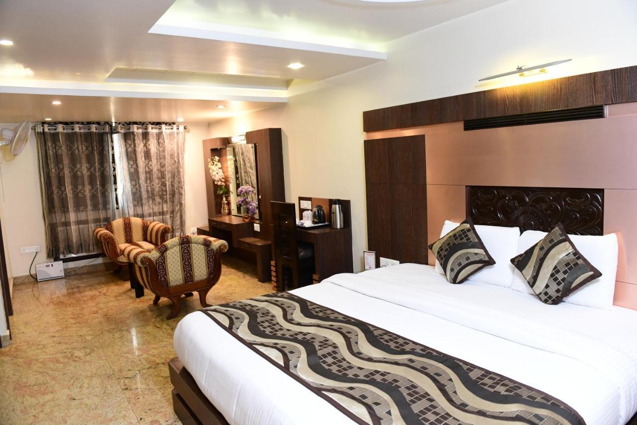 Allāhābād Junction Hotel Ravisha Continental מראה חיצוני תמונה